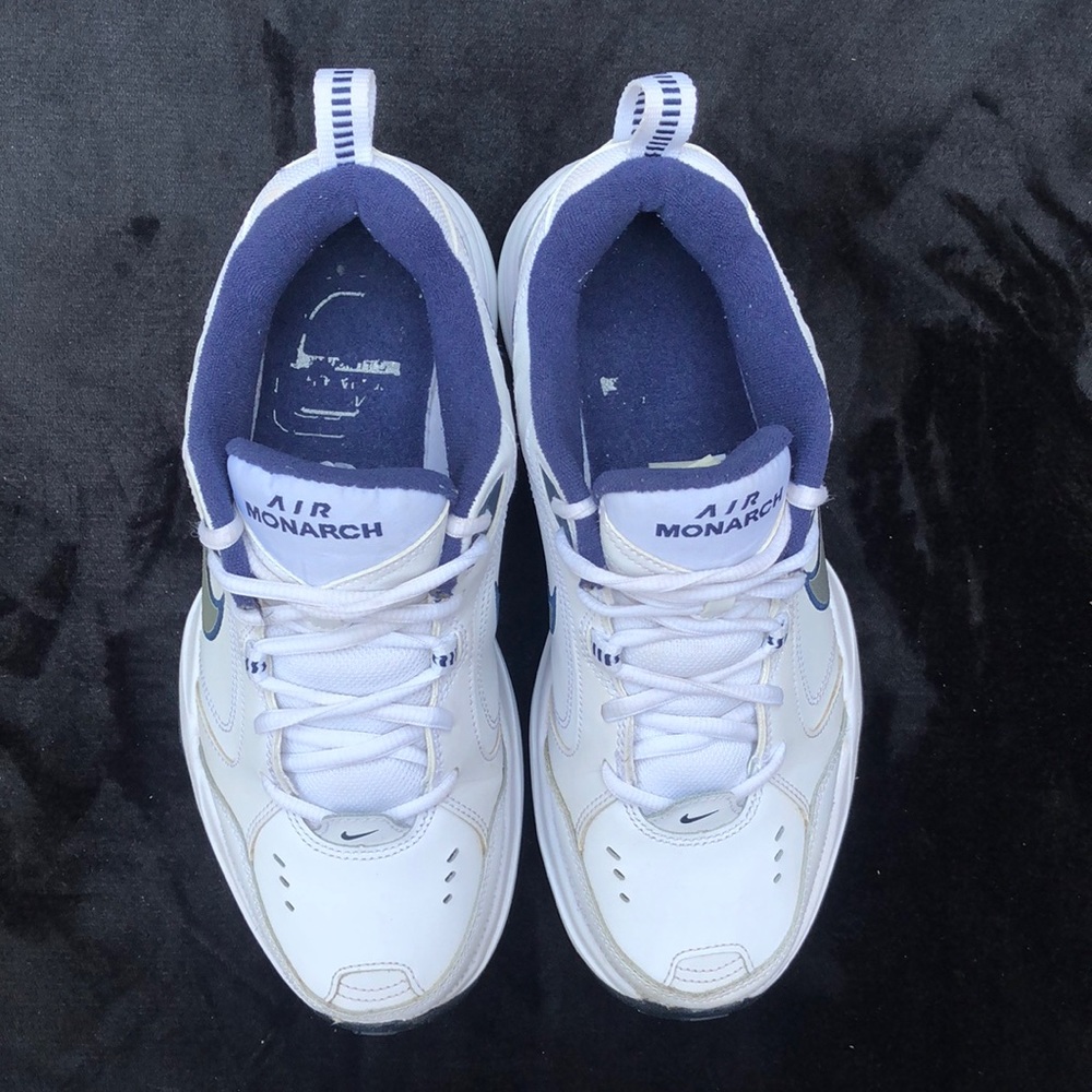 Nike Men’s Monarch Air